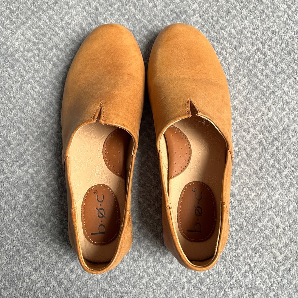b.o.c. Tan Leather Flats